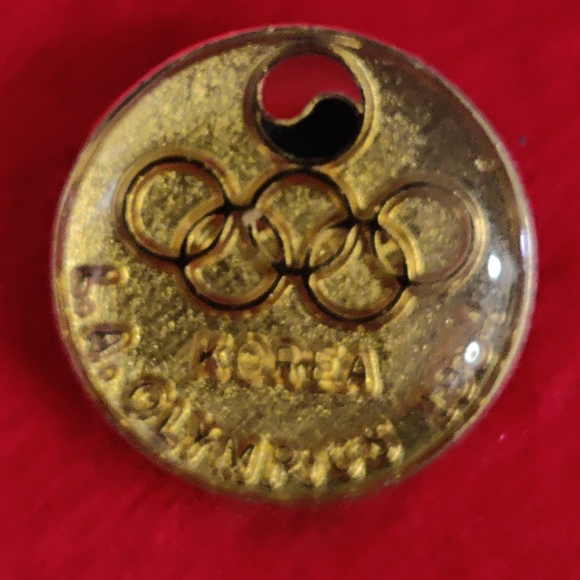 Collection of 1980's Olympic/Paralympic/Media Pins - Picture 11 of 12